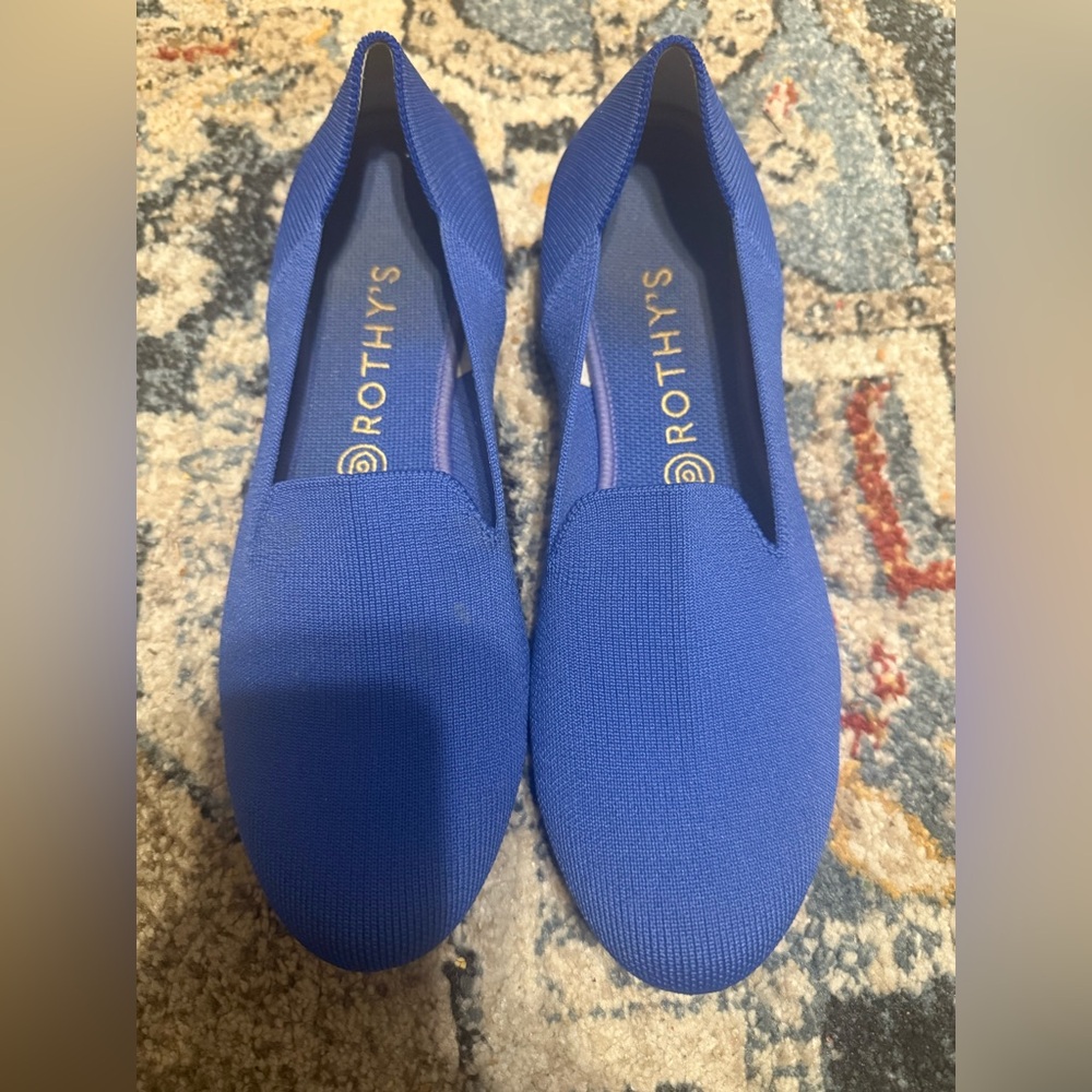 The perfect blue shoe!!! Size 10 Rothy's and worn once.